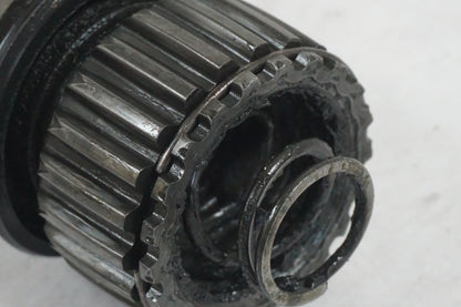 Vänster sida på Kardanaxel från en Honda VT 1100 C -1997 motorcykel.