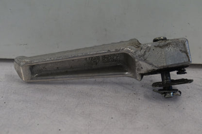 Baksidan på Fotpinne från en Honda CBR 600 -2002 motorcykel.