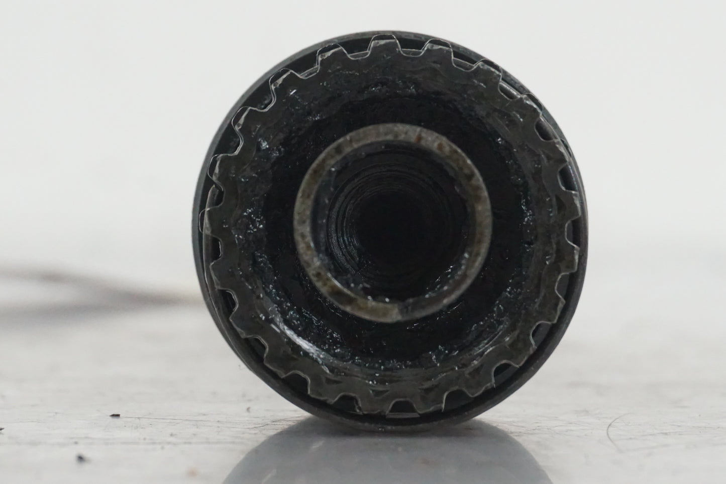 Snett uppifrån på Kardanaxel från en Honda VT 1100 C -1997 motorcykel.