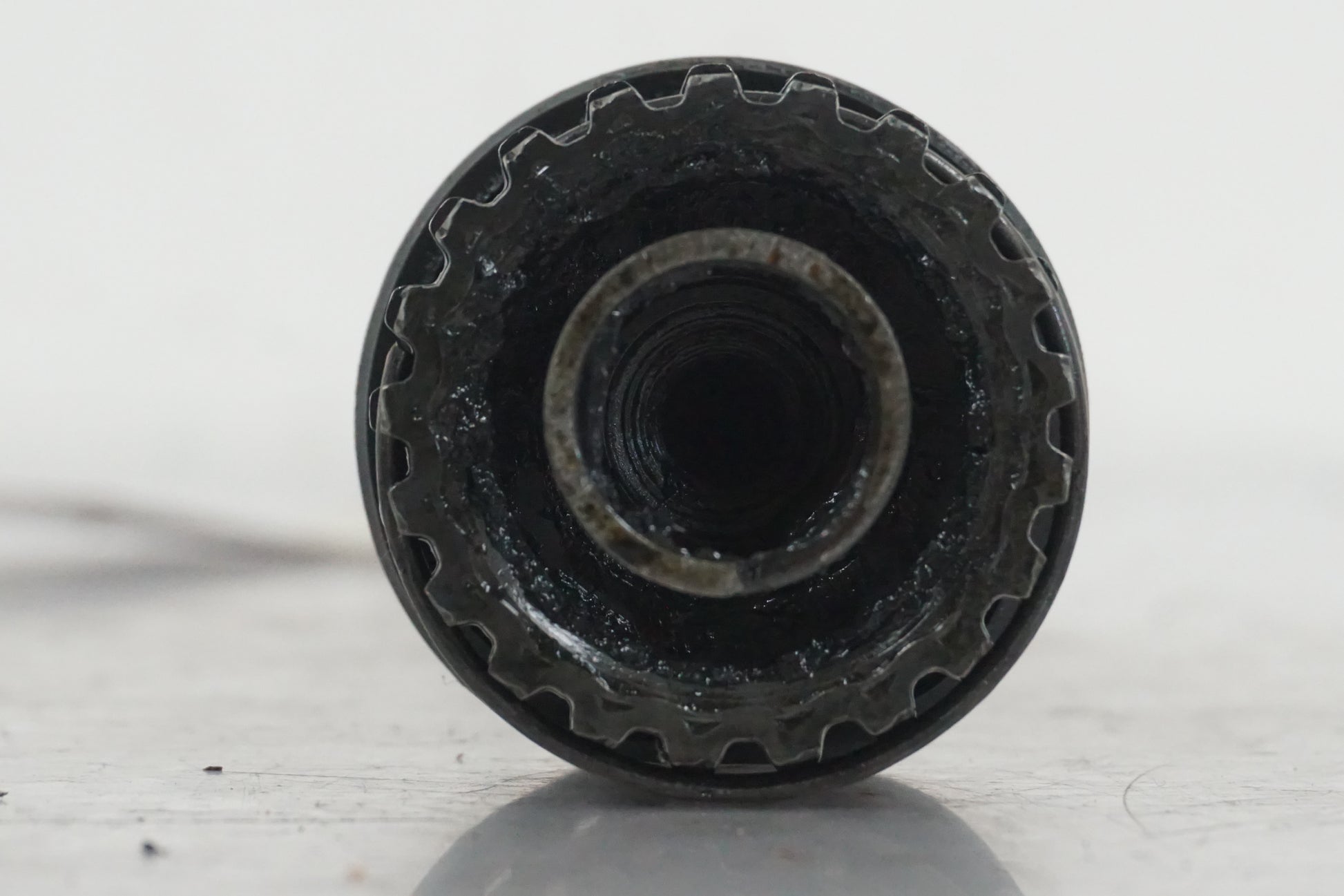 Snett uppifrån på Kardanaxel från en Honda VT 1100 C -1997 motorcykel.