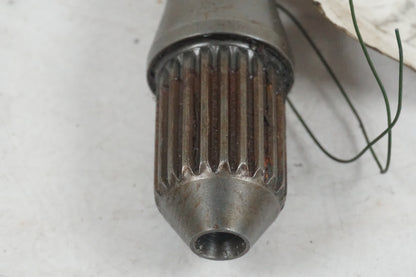 Snett nerifrån på Kardanaxel från en Honda VT 1100 C -1997 motorcykel.