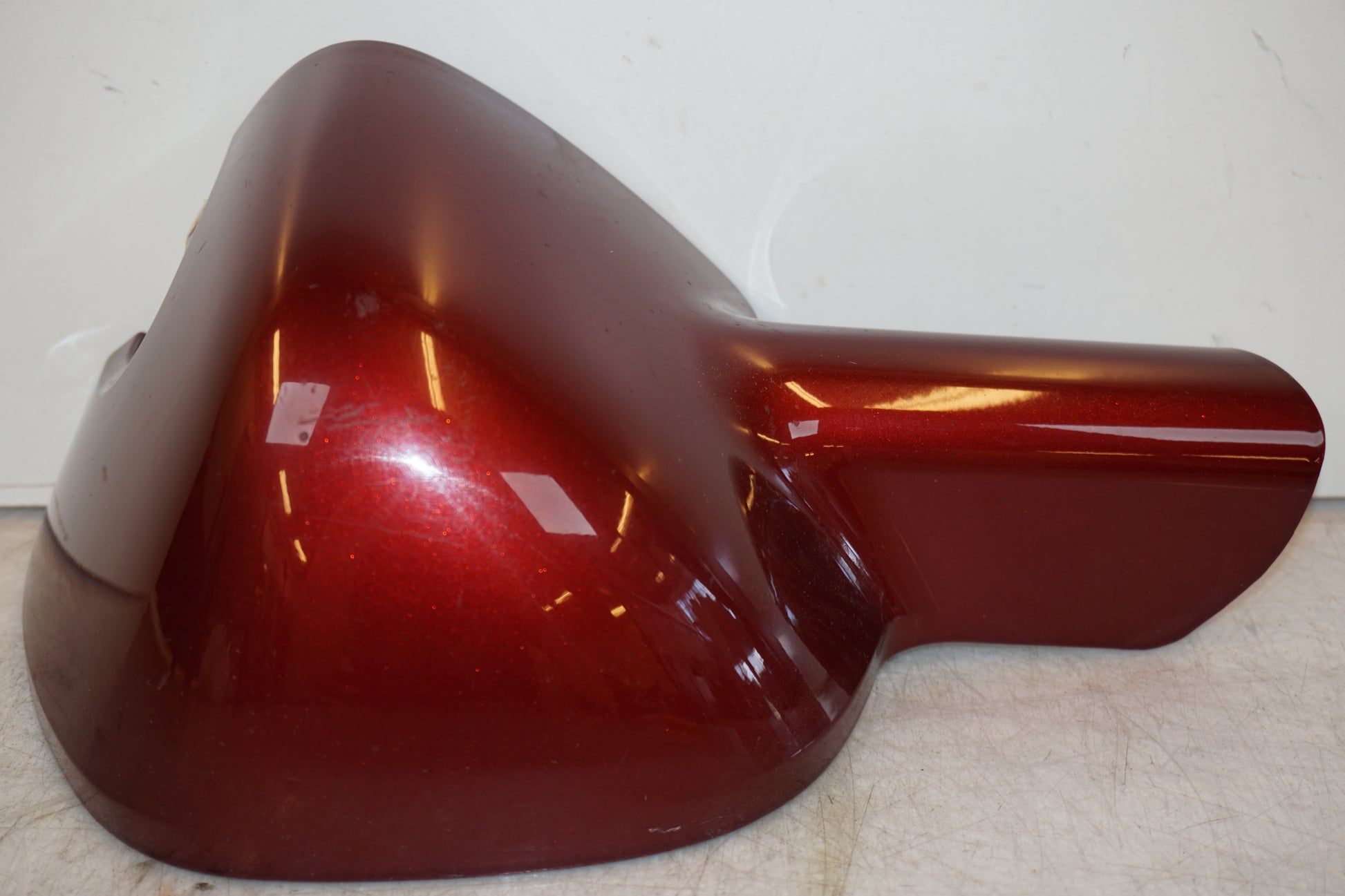 Framsidan på Fotkåpa från en H-D Touring Ultra Classic FLHTCU/I -2009 motorcykel.