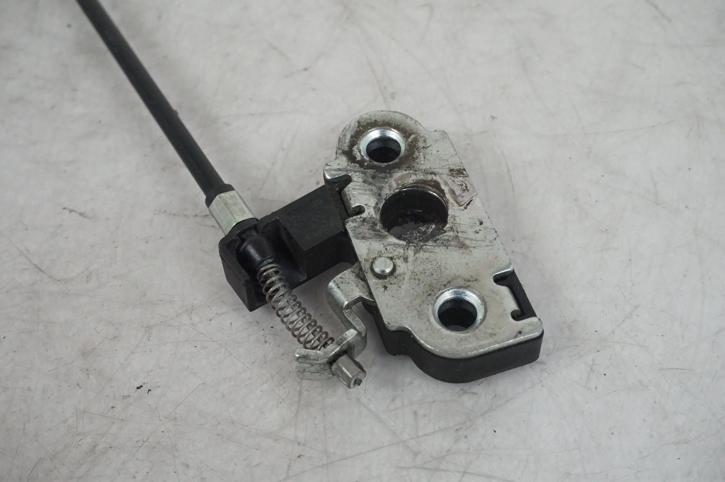 meccanismo di bloccaggio della sella