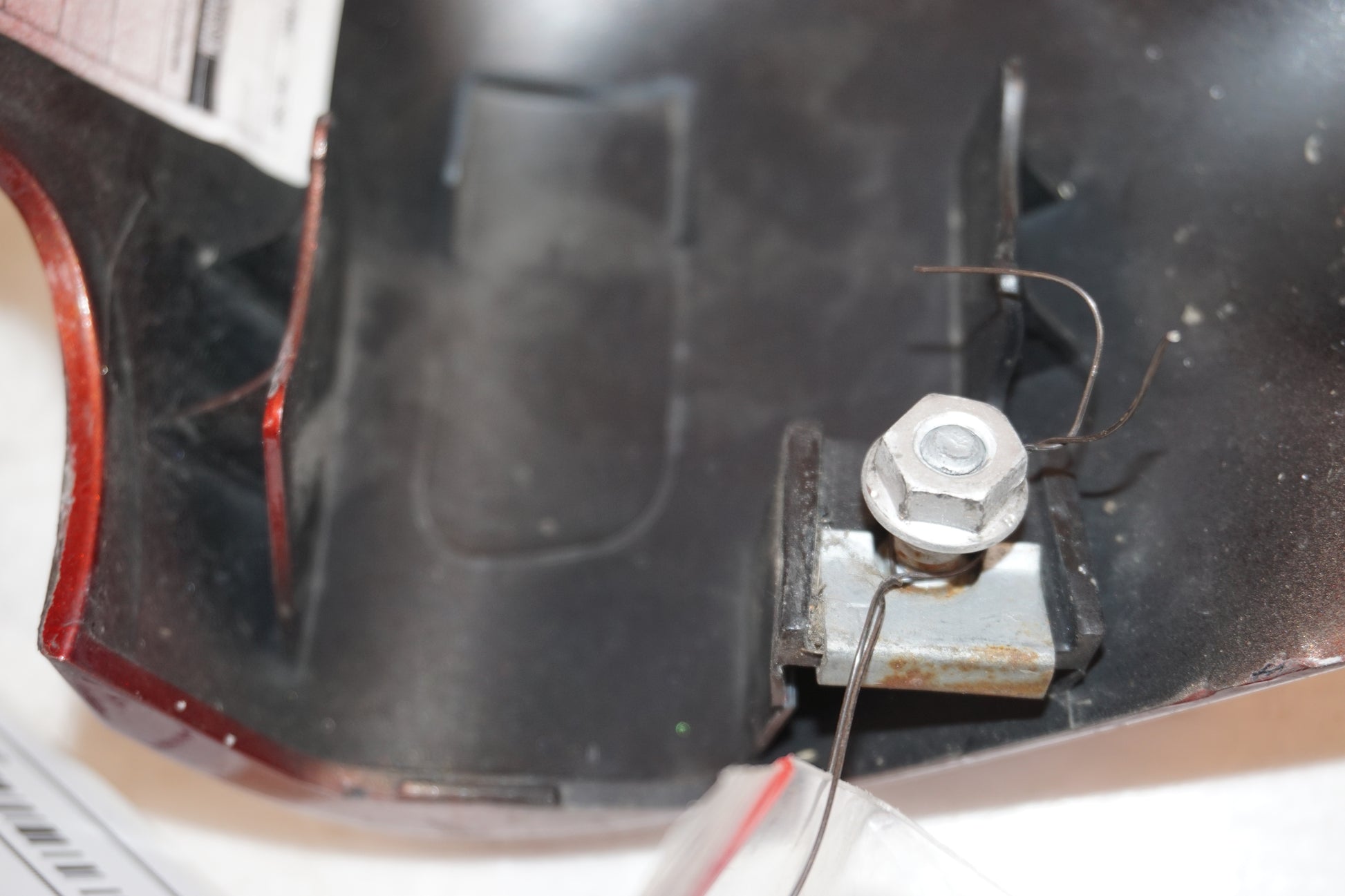 Snett nerifrån på Fotkåpa från en H-D Touring Ultra Classic FLHTCU/I -2009 motorcykel.