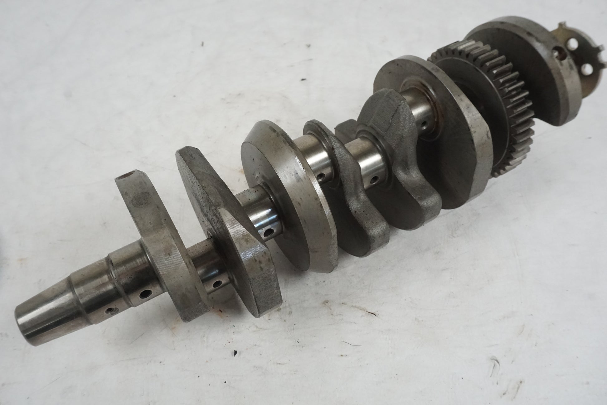 Extrabild1 på Vevaxel från en Yamaha YZF R6 -2000 motorcykel.