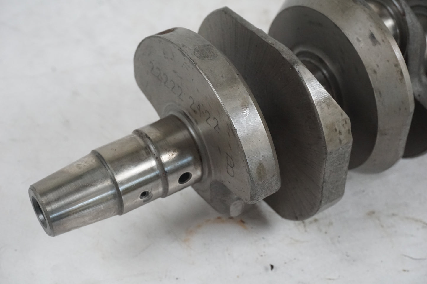 Extrabild4 på Vevaxel från en Yamaha YZF R6 -2000 motorcykel.