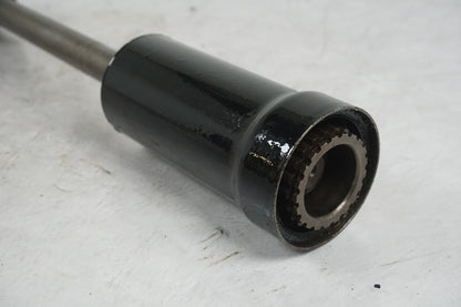 Höger sida på Kardanaxel från en Honda VF 750 C -1983 motorcykel.