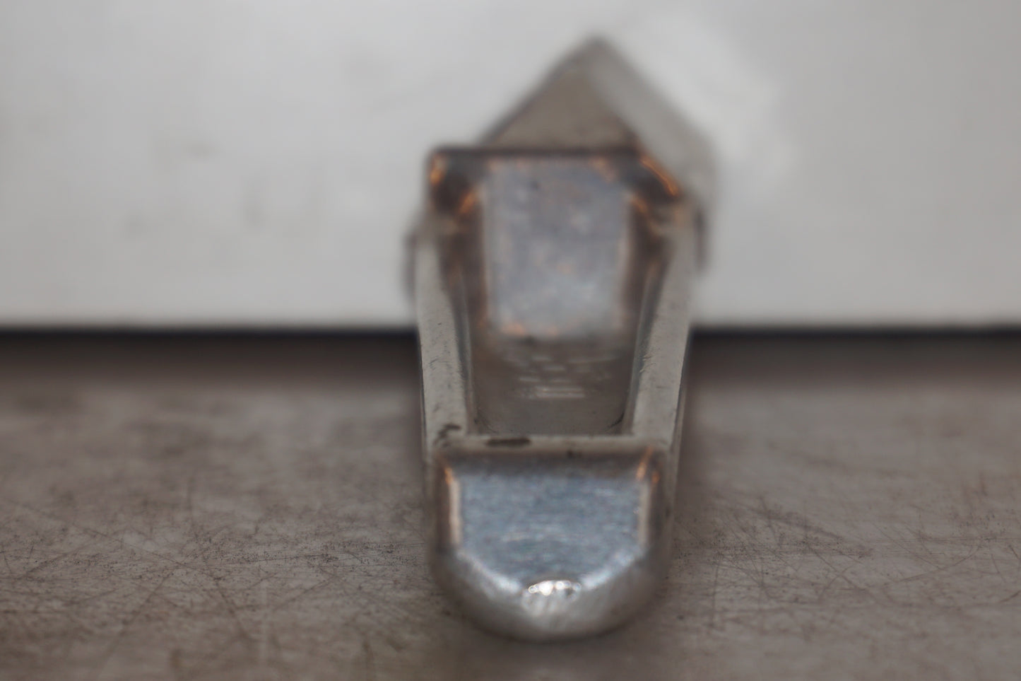 Snett uppifrån på Fotpinne från en Honda CBR 1100 XX -2000 motorcykel.