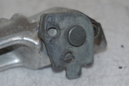 Snett nerifrån på Fotpinne från en Honda CBR 600 -1993 motorcykel.