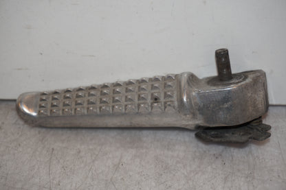 Framsidan på Fotpinne från en Honda VTR 1000 F -1997 motorcykel.