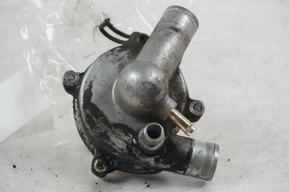 Framsidan på Vattenpump från en Suzuki GSX-R 600 -2004 motorcykel.