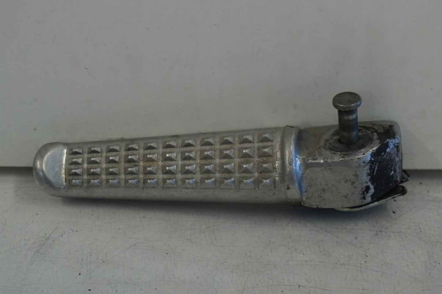 Framsidan på Fotpinne från en Honda CBR 600 -2002 motorcykel.