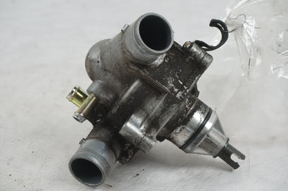 Baksidan på Vattenpump från en Suzuki GSX-R 600 -2004 motorcykel.