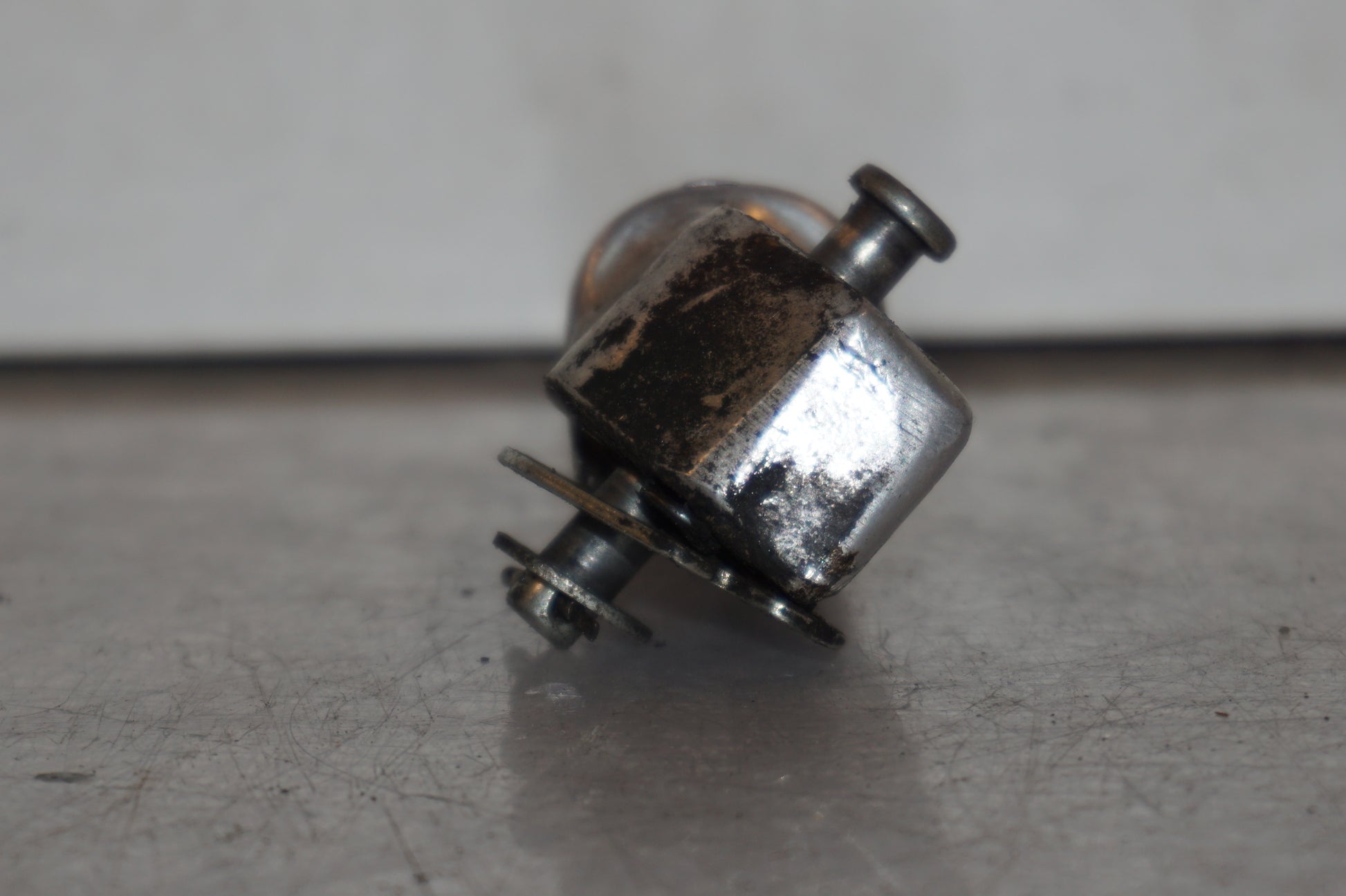 Snett uppifrån på Fotpinne från en Honda CBR 600 -2002 motorcykel.