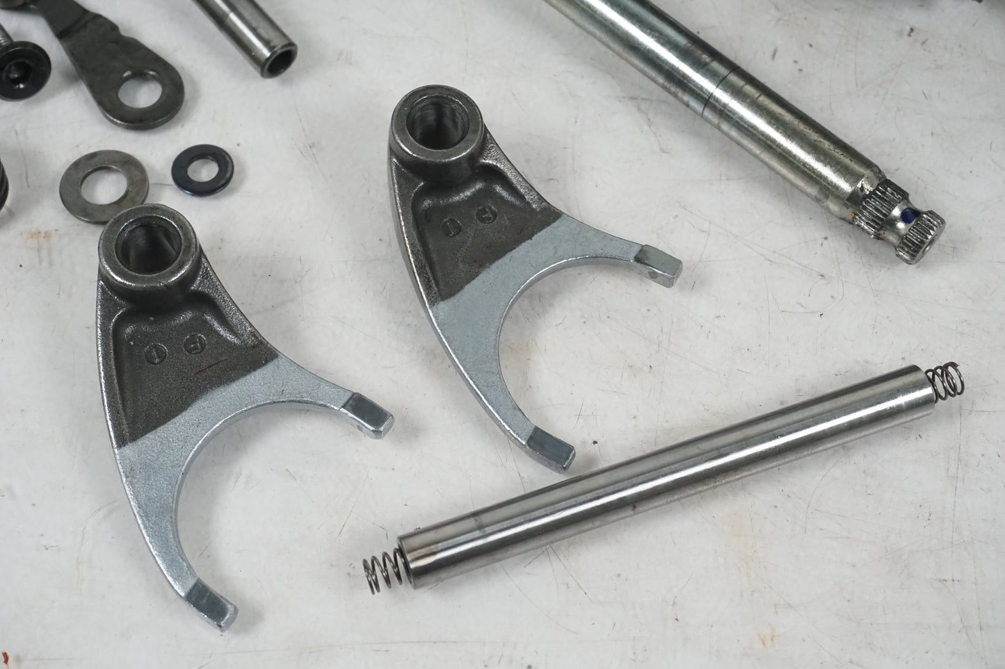 Baksidan på Växellåda från en KTM RC 390 -2019 motorcykel.