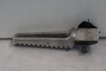 Höger sida på Fotpinne från en Honda CBR 600 -1998 motorcykel.