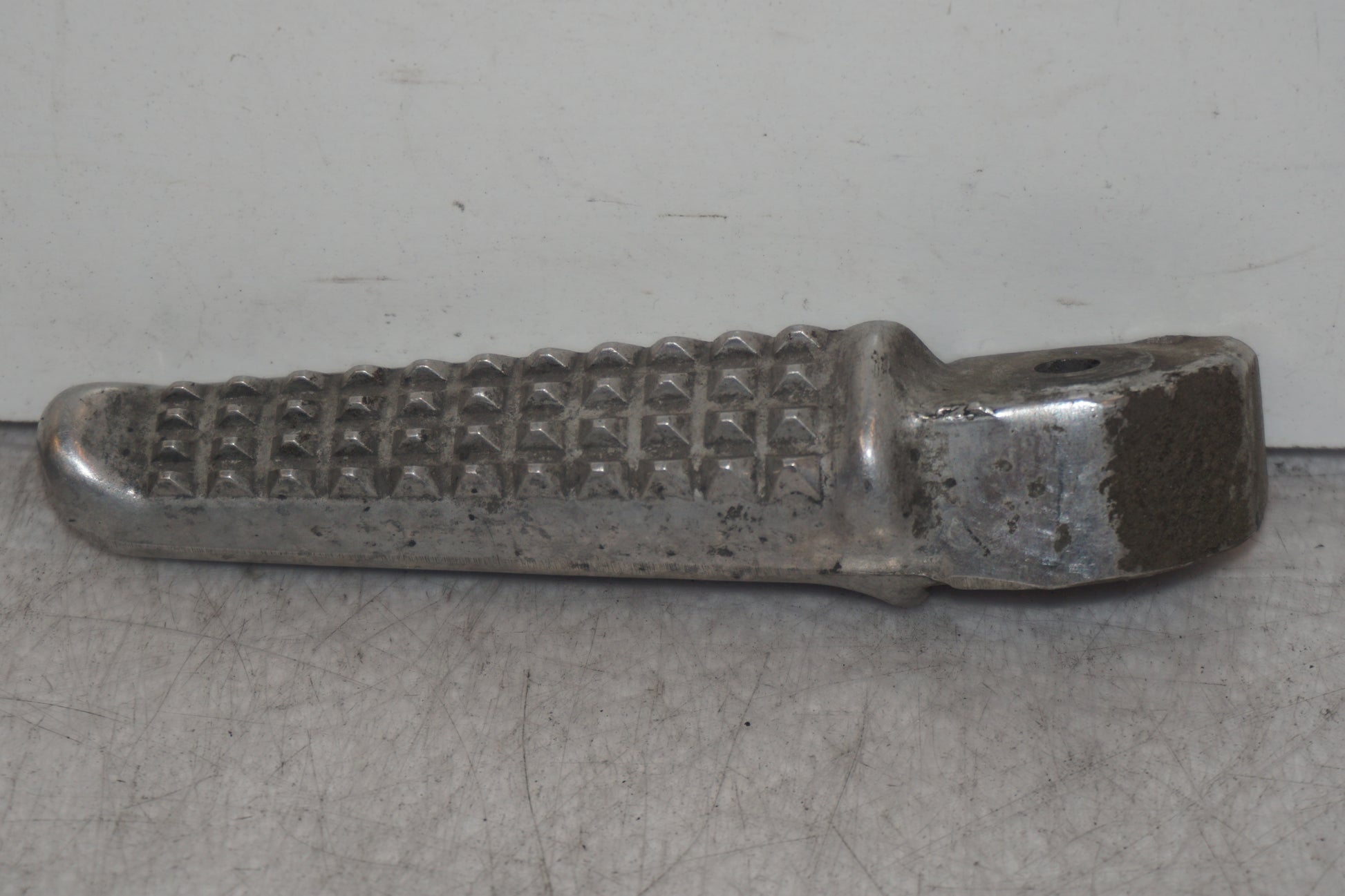 Framsidan på Fotpinne från en Honda CBR 1100 XX -1998 motorcykel.