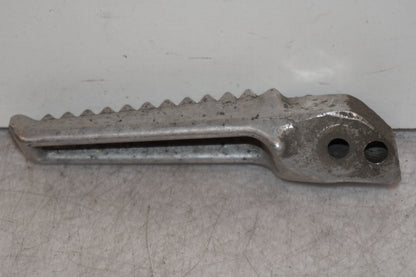 Baksidan på Fotpinne från en Honda CBR 1100 XX -1998 motorcykel.