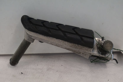 Framsidan på Fotpinne från en Honda CBR 1100 XX -2000 motorcykel.