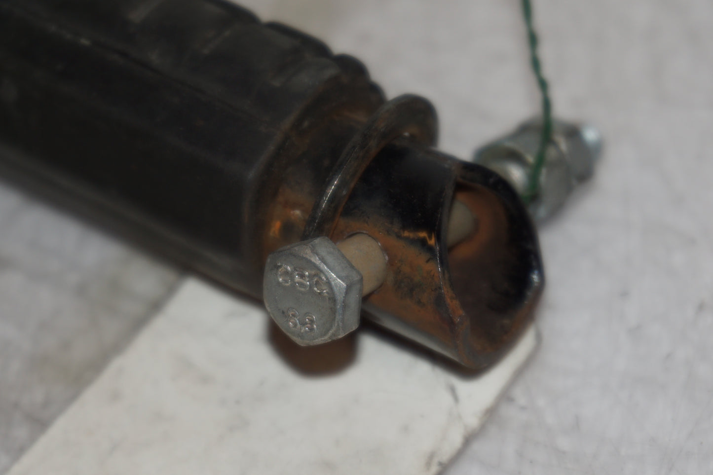 Vänster sida på Fotpinne från en Honda CBR 1000 F -1987 motorcykel.