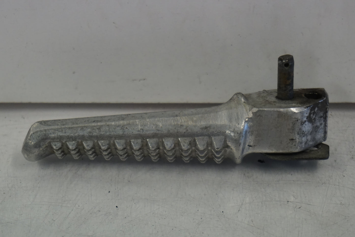 Höger sida på Fotpinne från en Honda CBR 600 -1993 motorcykel.