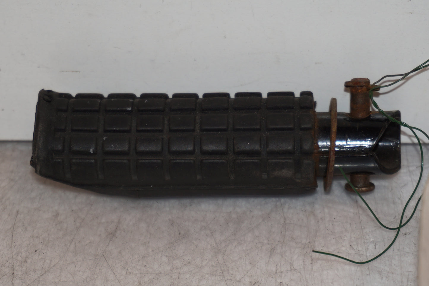 Framsidan på Fotpinne från en Honda CBR 1000 F -1987 motorcykel.