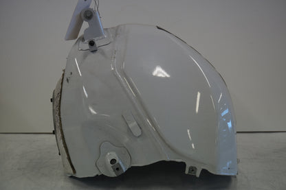 Höger sida på Bensintank från en BMW S 1000 R -2015 motorcykel.