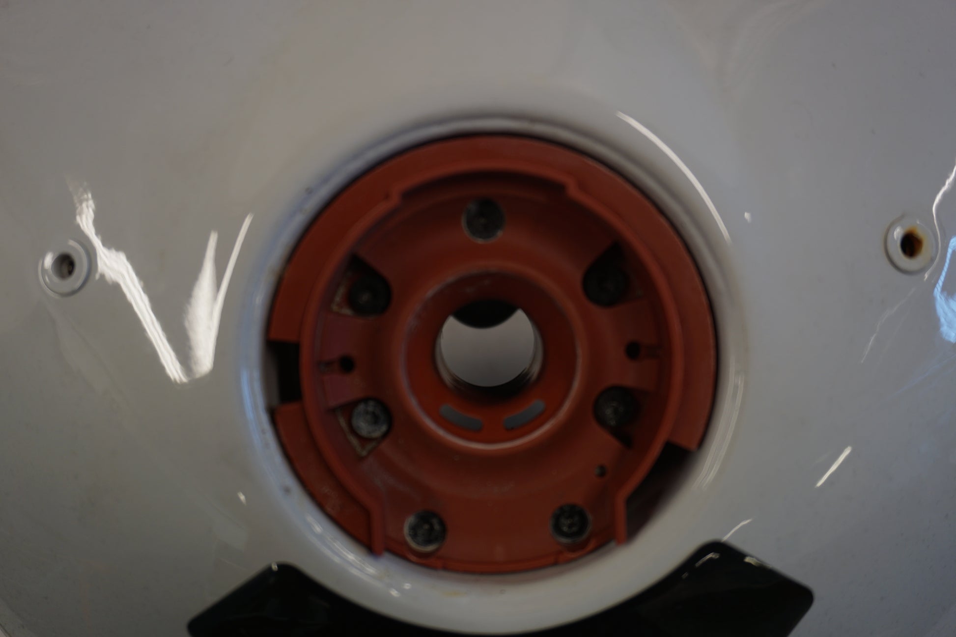 Extrabild3 på Bensintank från en BMW S 1000 R -2015 motorcykel.