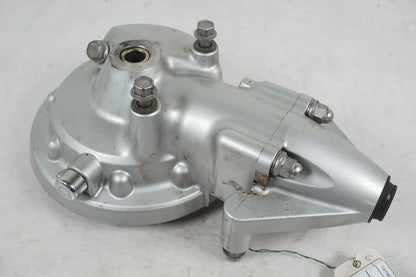 Framsidan på Slutväxel från en Yamaha XVS 1100 -2001 motorcykel.