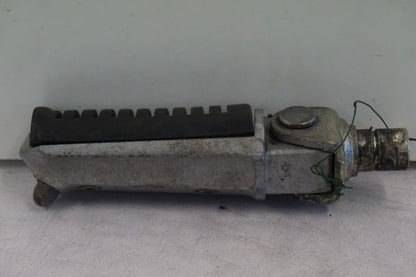 Baksidan på Fotpinne från en Kawasaki ZX-9R -1997 motorcykel.