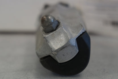 Snett uppifrån på Fotpinne från en Kawasaki ZX-9R -1997 motorcykel.