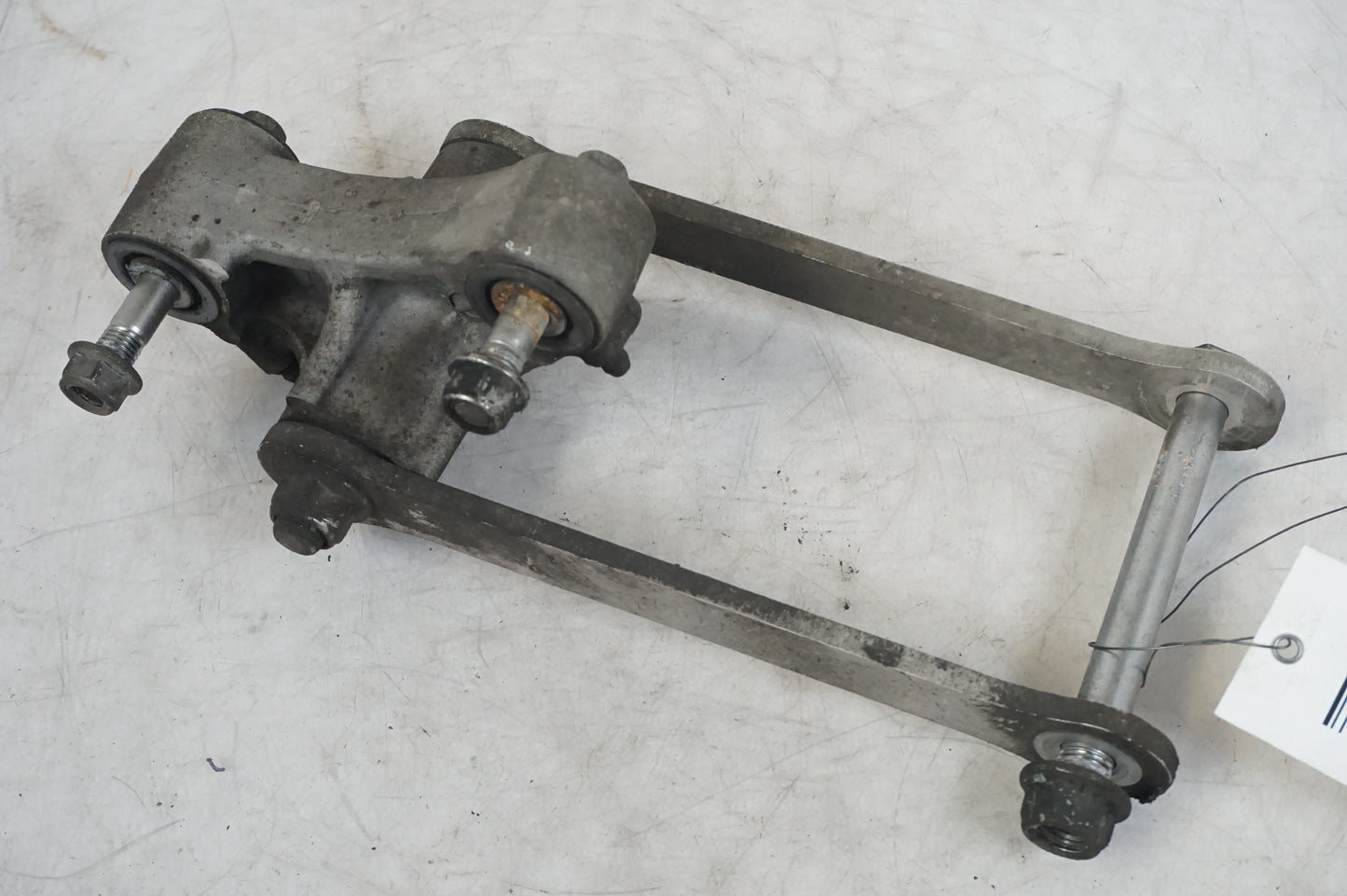 collegamento dell'ammortizzatore