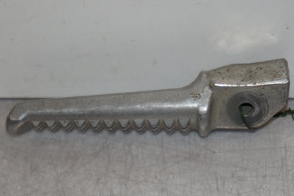 Höger sida på Fotpinne från en Honda CBR 1100 XX -1999 motorcykel.