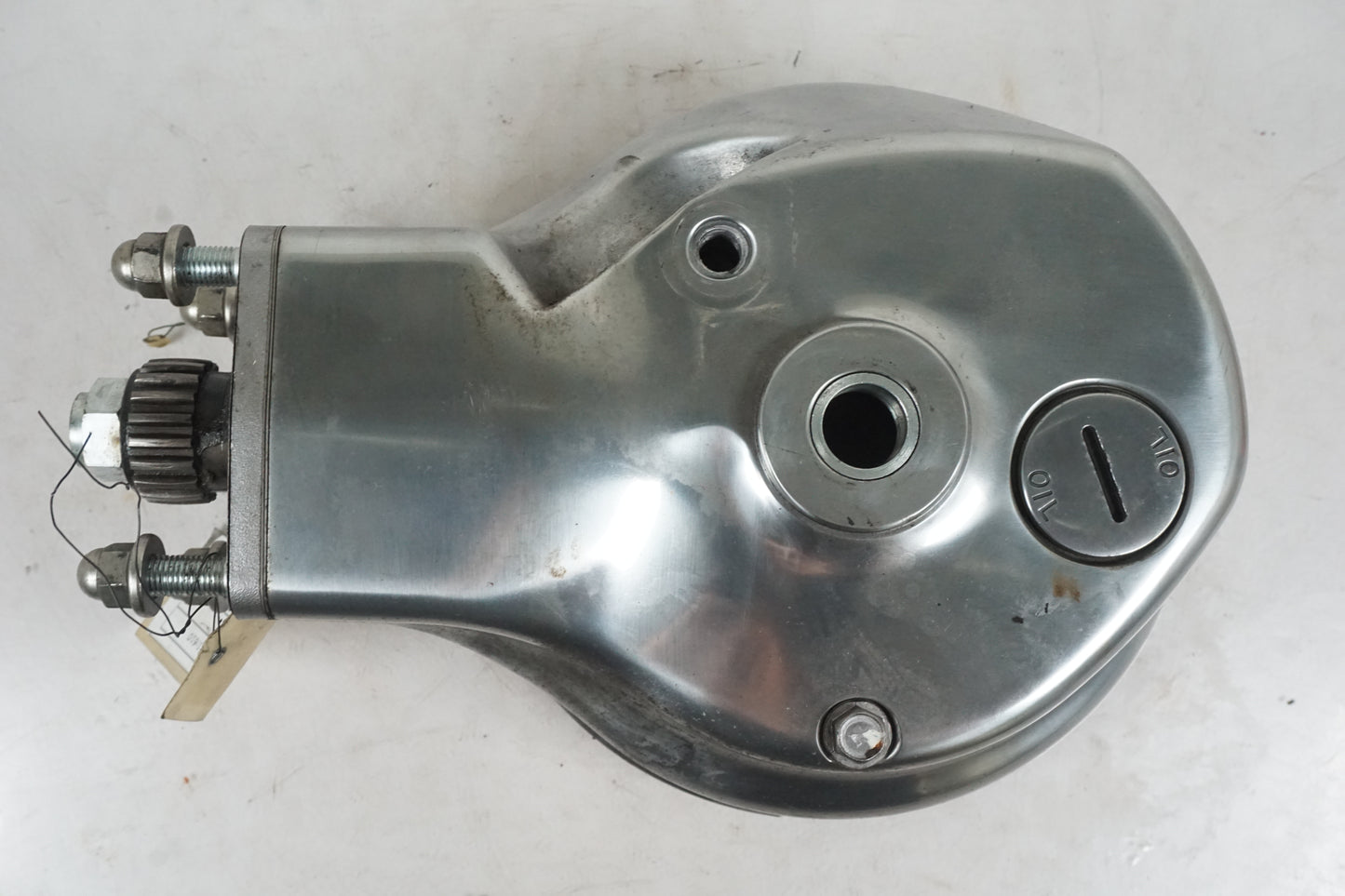 Vänster sida på Slutväxel från en Suzuki VZ 1600 -2004 motorcykel.