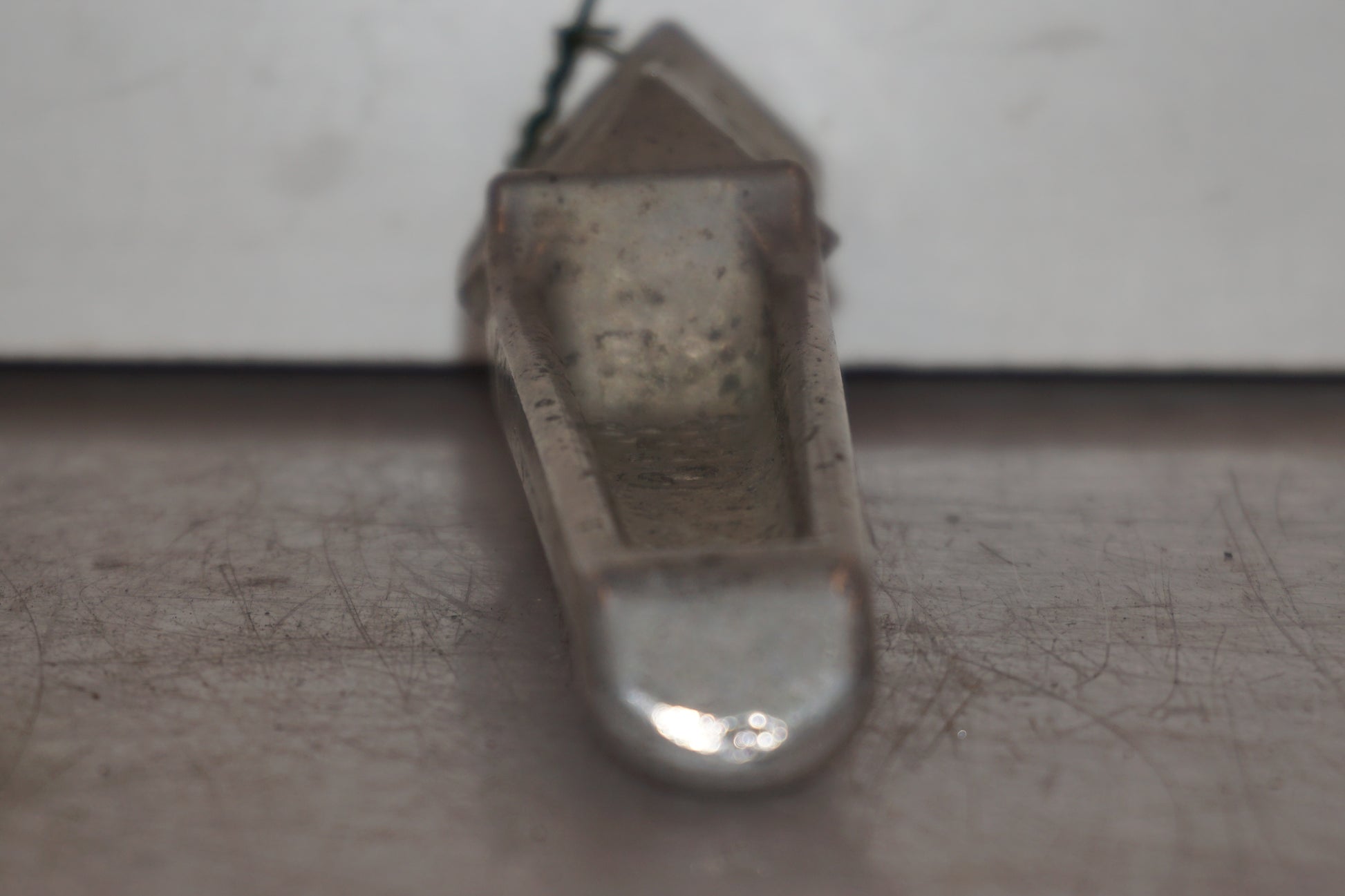 Vänster sida på Fotpinne från en Honda CBR 1100 XX -1999 motorcykel.