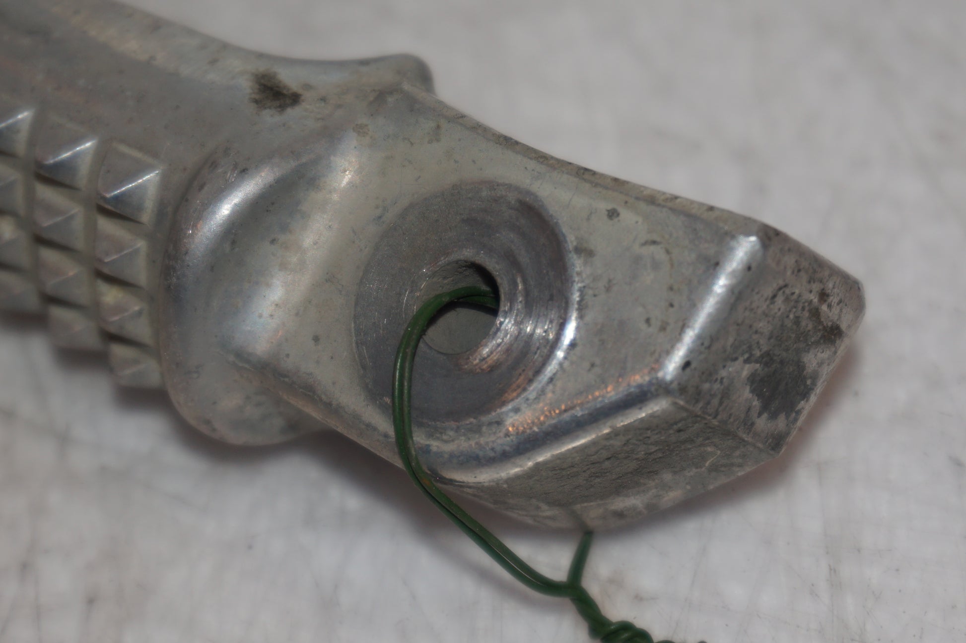 Extrabild1 på Fotpinne från en Honda CBR 1100 XX -1999 motorcykel.