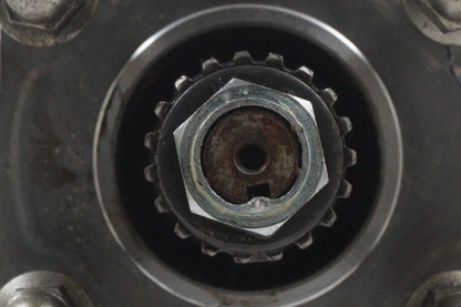 Extrabild2 på Slutväxel från en Suzuki VZ 1600 -2004 motorcykel.