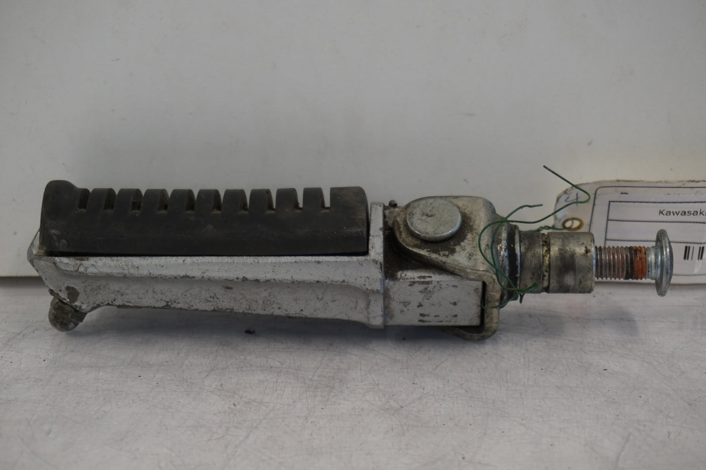 Baksidan på Fotpinne från en Kawasaki ZX-9R -1994 motorcykel.