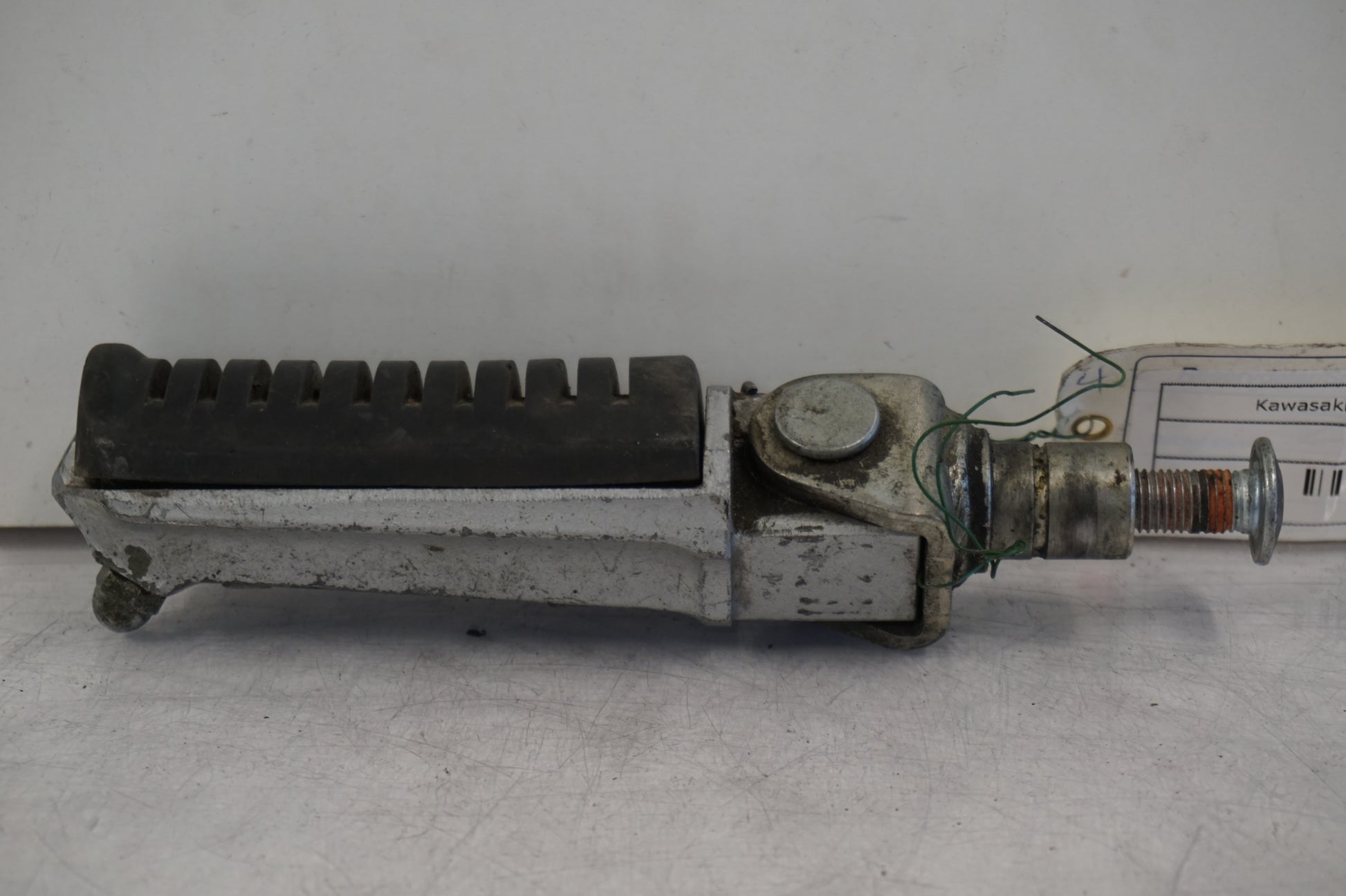 Baksidan på Fotpinne från en Kawasaki ZX-9R -1994 motorcykel.