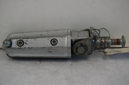 Höger sida på Fotpinne från en Kawasaki ZX-9R -1994 motorcykel.