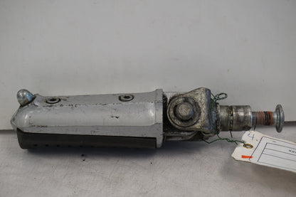 Vänster sida på Fotpinne från en Kawasaki ZX-9R -1994 motorcykel.