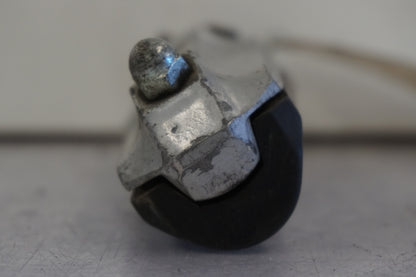 Snett uppifrån på Fotpinne från en Kawasaki ZX-9R -1994 motorcykel.