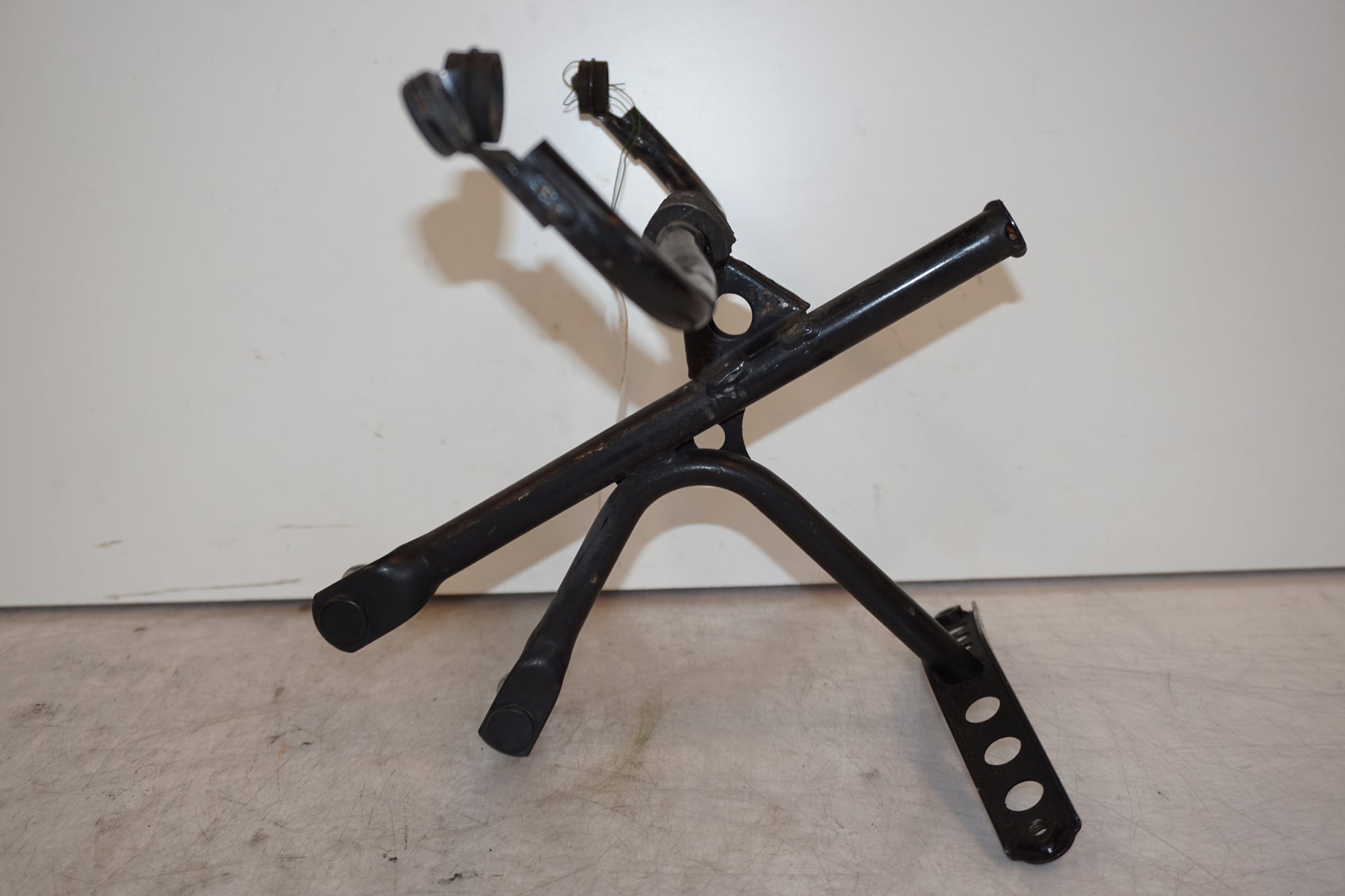 Vänster sida på Toppkåpstag från en Yamaha YZF 750 R -1994 motorcykel.