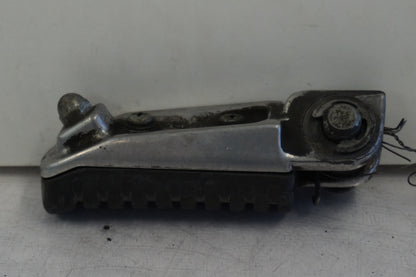 Höger sida på Fotpinne från en Kawasaki ZX-9R -1999 motorcykel.