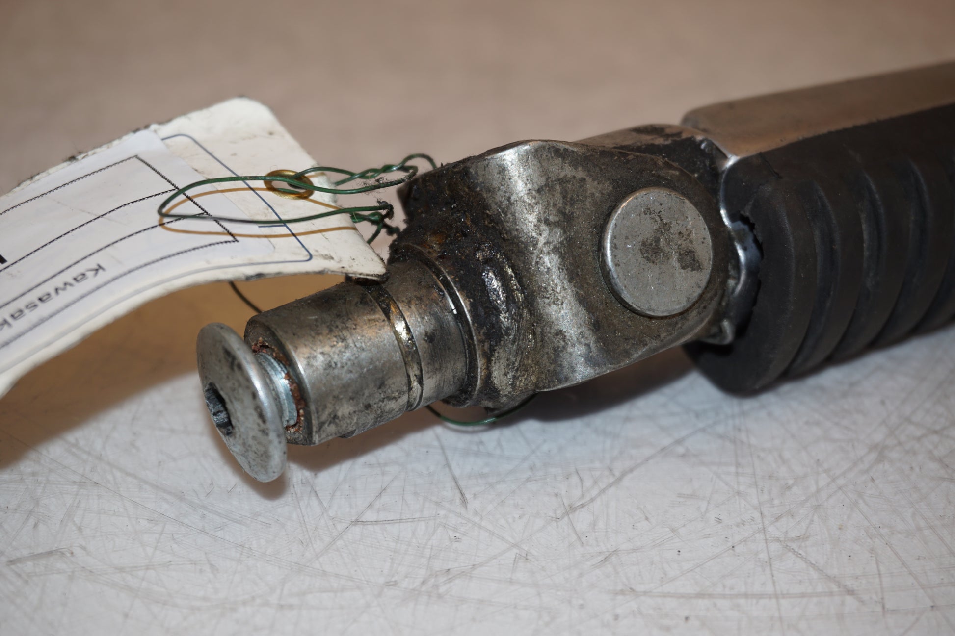 Extrabild2 på Fotpinne från en Kawasaki ZX-9R -2000 motorcykel.