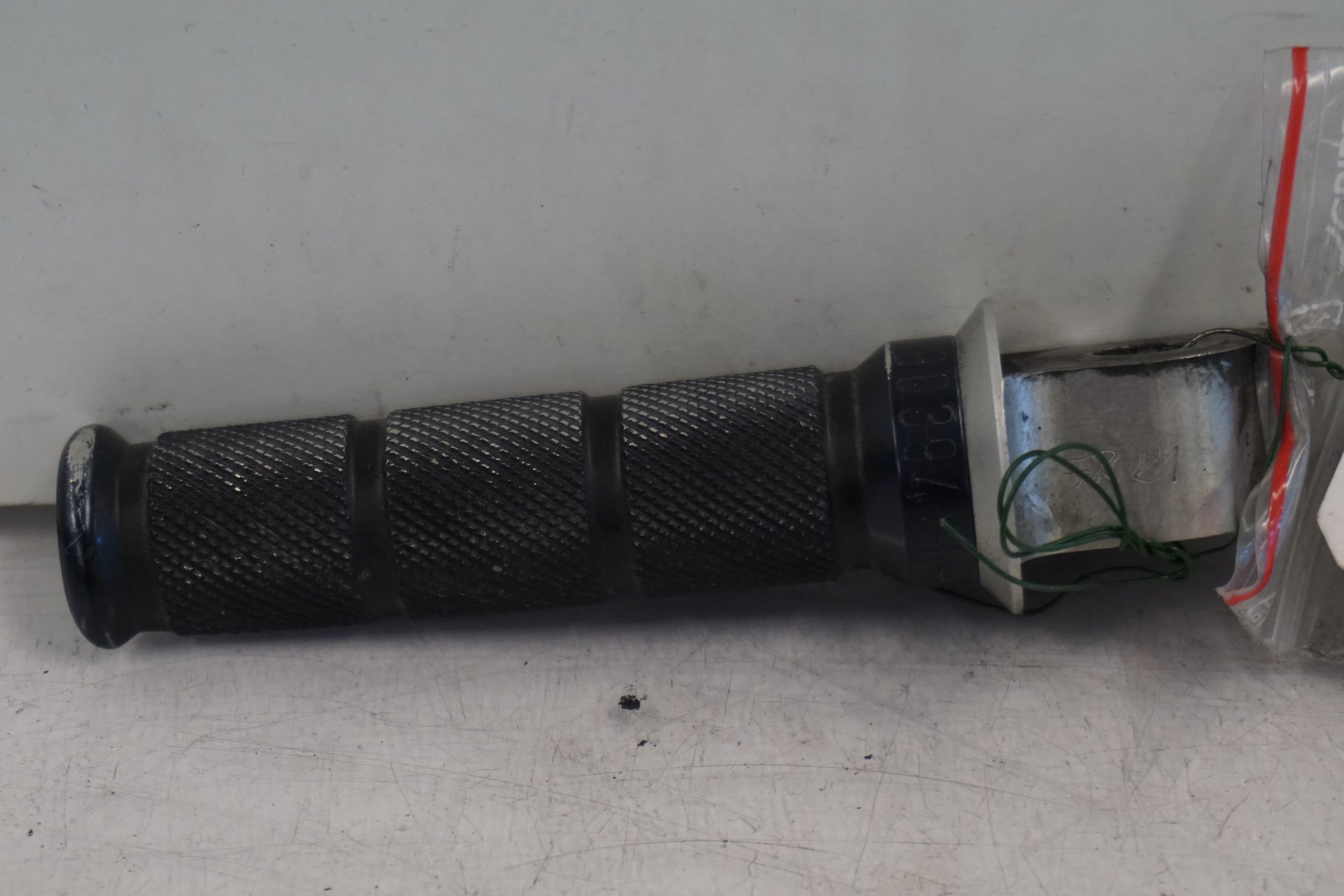 Framsidan på Fotpinne från en Kawasaki ZX-9R -1996 motorcykel.