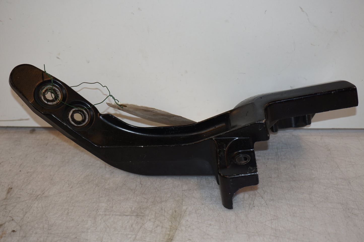 Höger sida på Backspegelfäste från en Yamaha FZ-S 600 -1999 motorcykel.