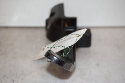 Vänster sida på Backspegelfäste från en Yamaha FZ-S 600 -1999 motorcykel.