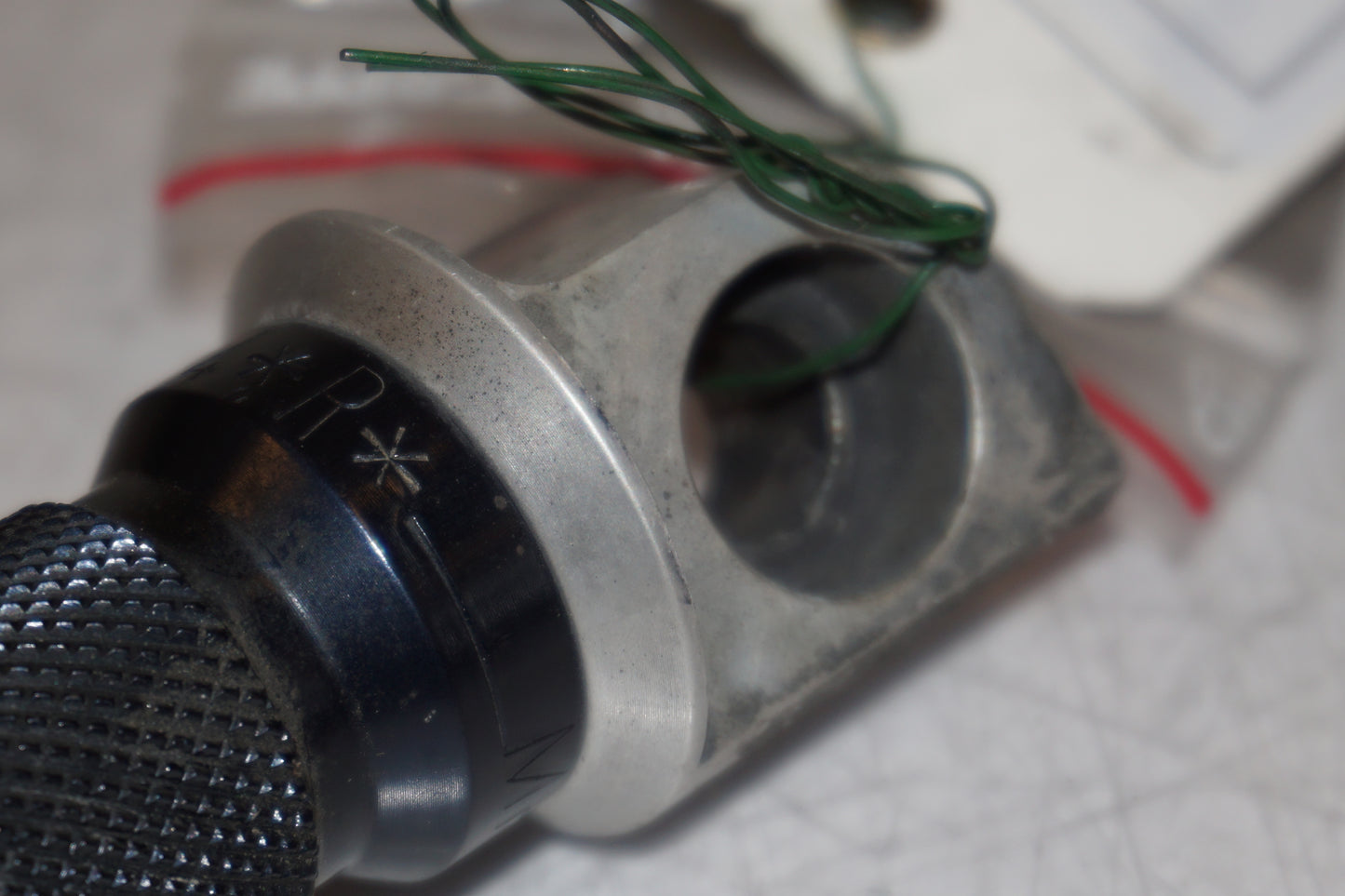 Extrabild1 på Fotpinne från en Kawasaki ZX-9R -1996 motorcykel.