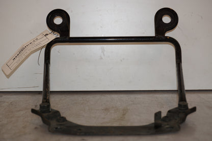 Vänster sida på Instrumentpanelsfäste från en Yamaha XJ 900 -1983 motorcykel.